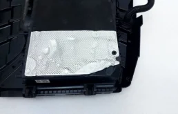 Корпус воздушного фильтра для Audi Q7 2018 года на фотографиях