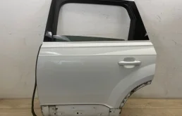 Дверь задняя левая для Audi Q7 2018 года на фотографиях