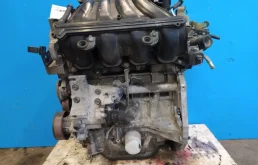 Двигатель без навесного для Nissan Serena 2008 года на фотографиях