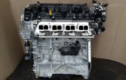 Двигатель без навесного для Mazda CX 5 2022 года на фотографиях