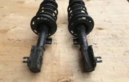 Амортизатор передний правый для Mazda CX 5 на фотографиях