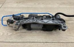 Компрессор пневмоподвески задний для Porsche Cayenne на фотографиях