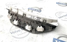 Приборная панель для Volvo XC90 2004 года на фотографиях