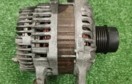 Генератор для Dodge Caliber на фотографиях