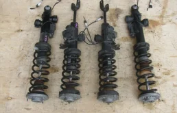 Пружина амортизатора задняя для BMW 5er 2012 года на фотографиях