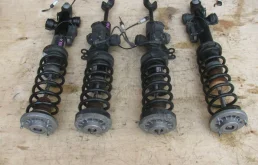 Пружина амортизатора задняя для BMW 5er 2012 года на фотографиях