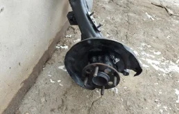 Задняя балка для Hyundai Solaris на фотографиях