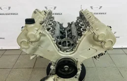 Двигатель без навесного для Porsche Cayenne 2014 года на фотографиях