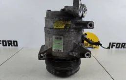 Компрессор кондиционера для Volvo C30 2008 года на фотографиях