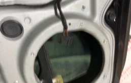 Дверь передняя левая для Volkswagen Touran 2011 года на фотографиях