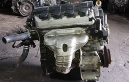 Двигатель без навесного для Honda Stream на фотографиях