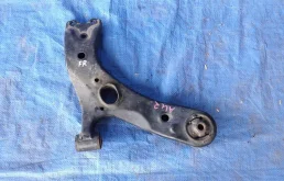 Рычаг передний правый нижний для Toyota Corolla E140/E150 Седан 2006-2013