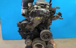 Двигатель без навесного для Nissan Serena 1996 года на фотографиях