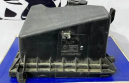 Корпус воздушного фильтра для Toyota RAV4 2017 года на фотографиях