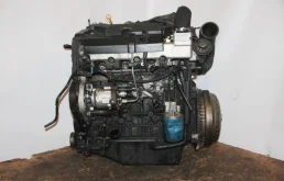 Двигатель без навесного для Kia Carnival 2007 года на фотографиях