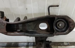 Задний подрамник для Mazda CX 7 на фотографиях