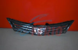 Решетка радиатора для Nissan Tiida на фотографиях
