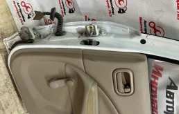 Дверь задняя правая для Nissan Almera 2004 года на фотографиях