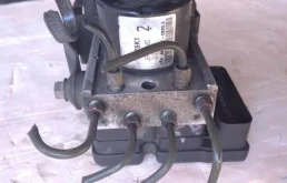 Блок ABS для Suzuki Grand Vitara на фотографиях