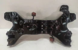 Подрамник двигателя для Skoda Rapid 2017 года на фотографиях