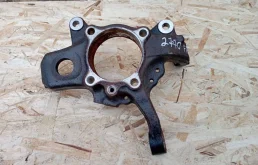 Кулак поворотный правый для Mitsubishi Pajero на фотографиях