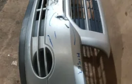 Бампер для Dodge Caliber 2006 года на фотографиях