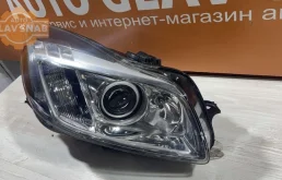 Фара правая для Opel Insignia 2009 года на фотографиях