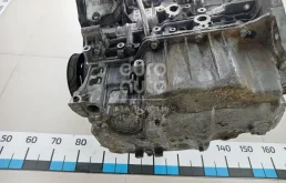 Двигатель без навесного для Kia Carnival 2022 года на фотографиях