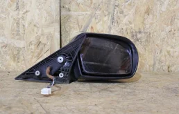 Стекла и зеркала для Subaru Legacy 2009 года на фотографиях