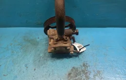 Насос ГУР для Mitsubishi Outlander 2009 года на фотографиях