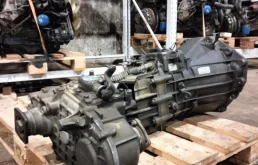 МКПП для Kia Carnival 2002 года на фотографиях