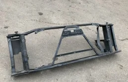 Панель радиатора (телевизор) для Cadillac Escalade 3 2006-2014