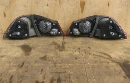 Фонарь внутренний правый для Honda Civic 2006 года на фотографиях