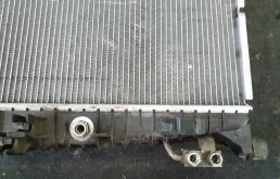 Радиатор охлаждения ДВС для Mercedes-Benz GL class 2015 года на фотографиях