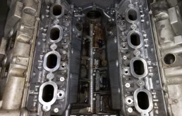 Двигатель без навесного для Porsche Cayenne 2014 года на фотографиях