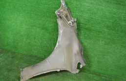 Крылья для Toyota Corolla 2019 года на фотографиях