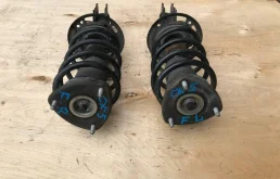 Амортизатор передний правый для Mazda CX 5 на фотографиях