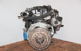 Двигатель без навесного для Kia Carnival 2007 года на фотографиях