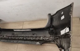 Бампер задний для Volkswagen Touareg 2025 года на фотографиях