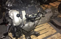 Двигатель без навесного для Porsche Cayenne 2014 года на фотографиях