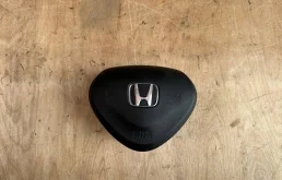 Подушка безопасности водителя для Honda Accord 2013 года на фотографиях