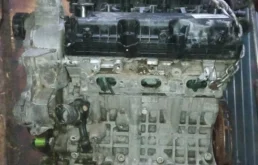 Двигатель без навесного для Chrysler 300C 2011 года на фотографиях