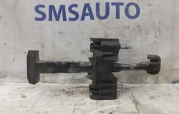 Ограничитель двери передней левой для Volvo XC70 на фотографиях