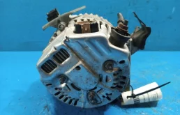 Генератор для Toyota RAV4 2002 года на фотографиях