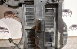 Панель радиатора (телевизор) для Citroen C5 на фотографиях