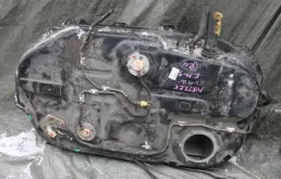 бензобак (MN120047) для Mitsubishi Outlander 1 CU0W 2002-2009