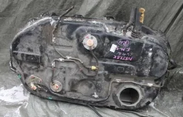 Топливный бак (MN120047) для Mitsubishi Outlander 1 CU0W 2002-2009