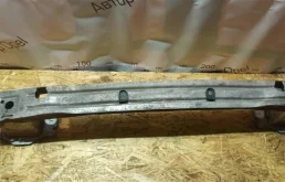 Усилитель бампера передний нижний для Opel Astra 2010 года на фотографиях