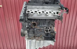 Двигатель без навесного для Volkswagen Amarok на фотографиях