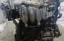 Двигатель без навесного для Hyundai Lantra на фотографиях